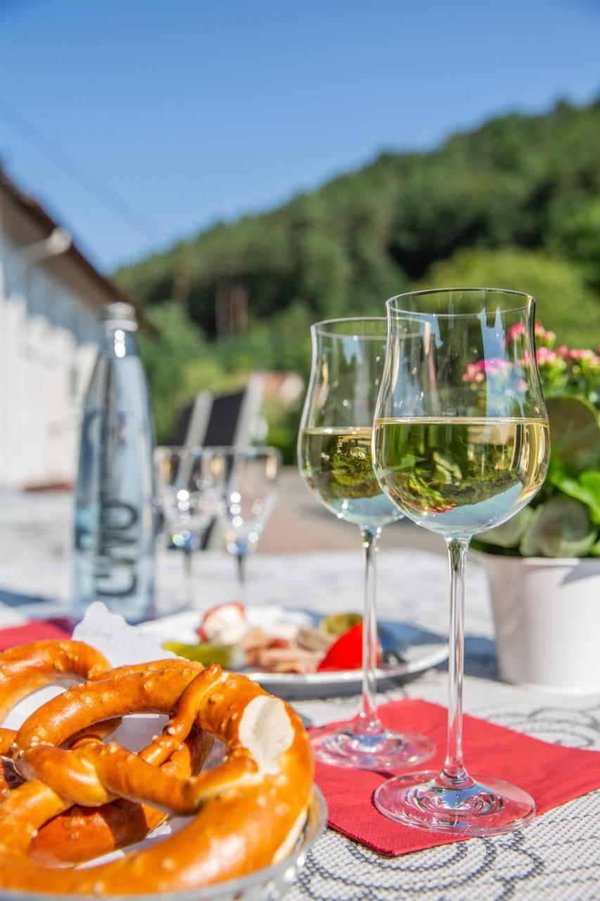 Hotel Restaurant Haus Waldesruh Eppenbrunn Eksteriør billede